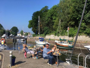 Stunning House in Felinheli Marina